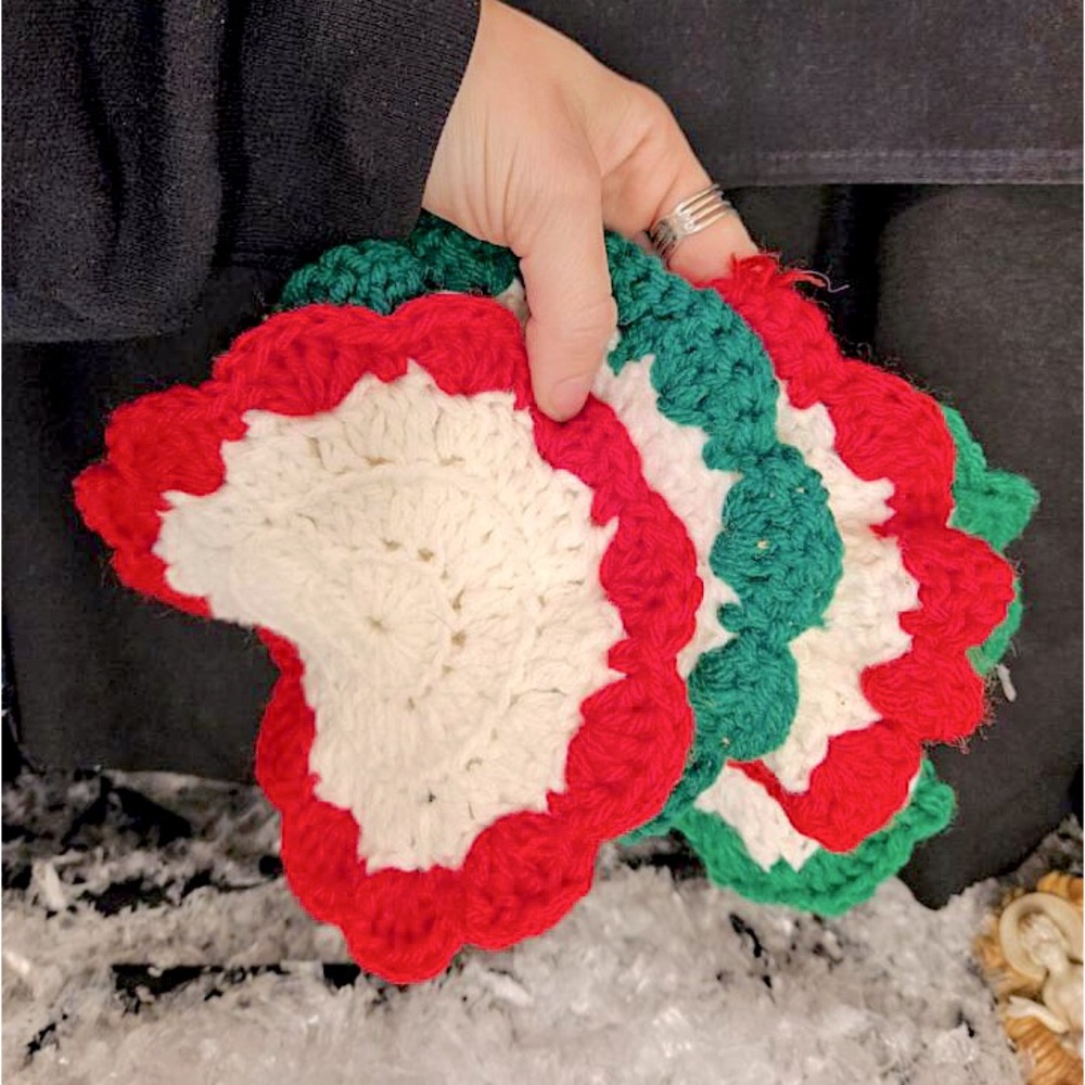 5 Crocheted Xmas Coasters